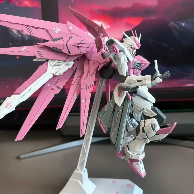 New Freshman Freedom Zgmf-X10a – обзор и цена Model Kit Gundam Hg